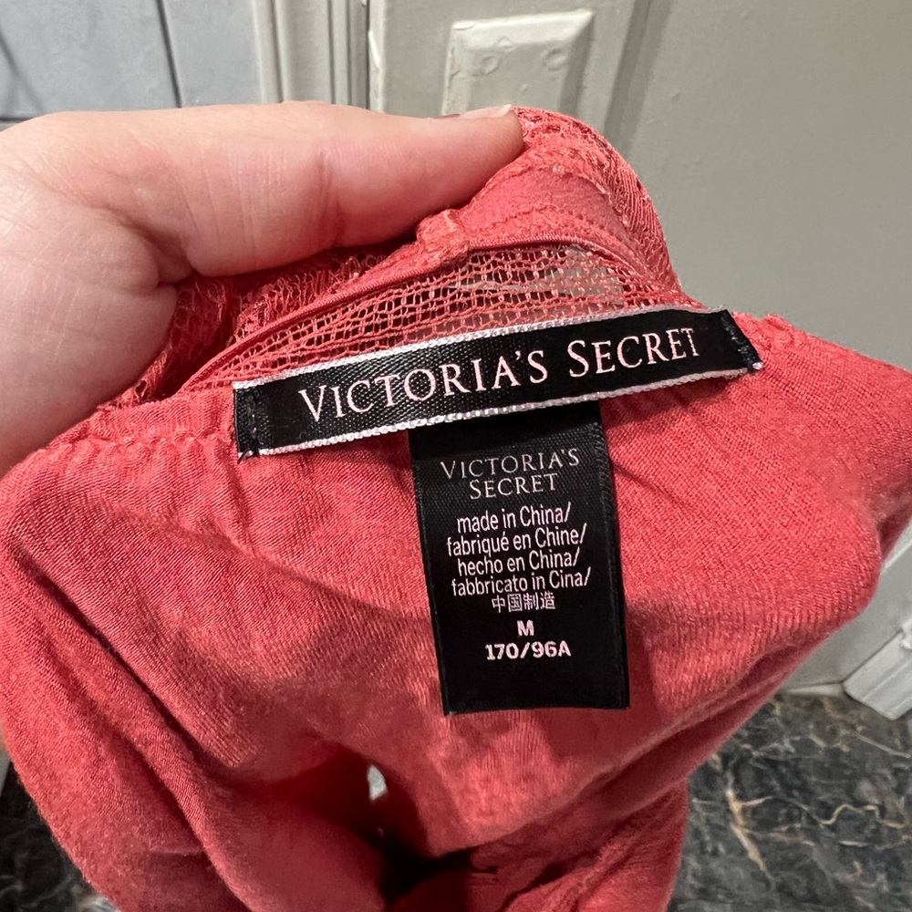 Velvet Blouse - Picture 6 of 6